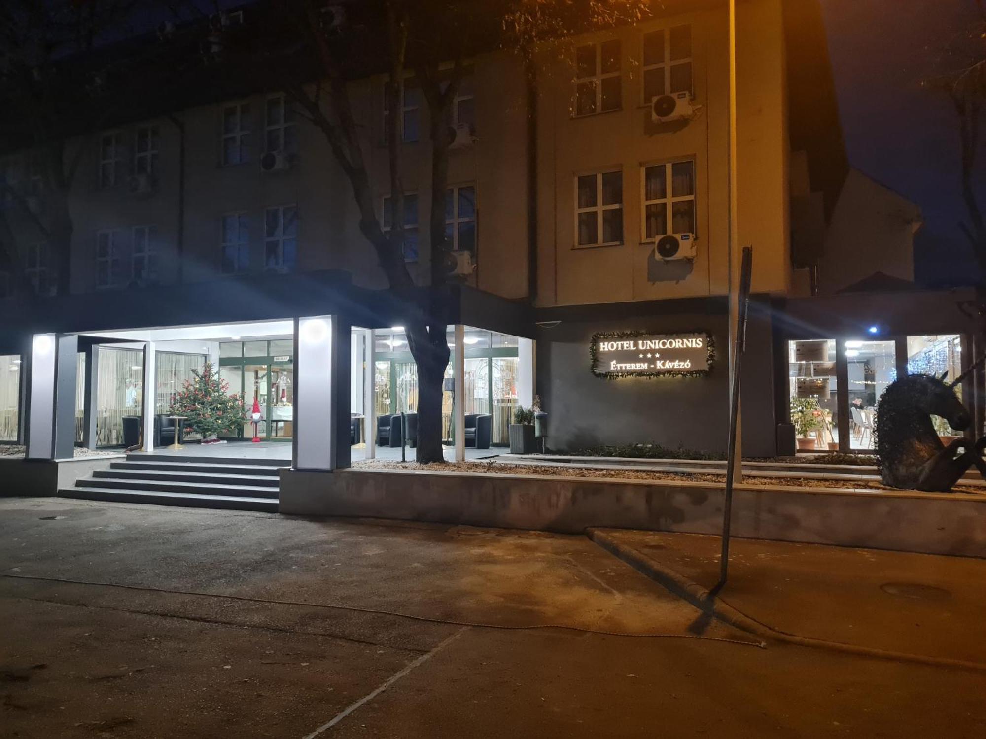Hotel Unicornis Eğri Dış mekan fotoğraf
