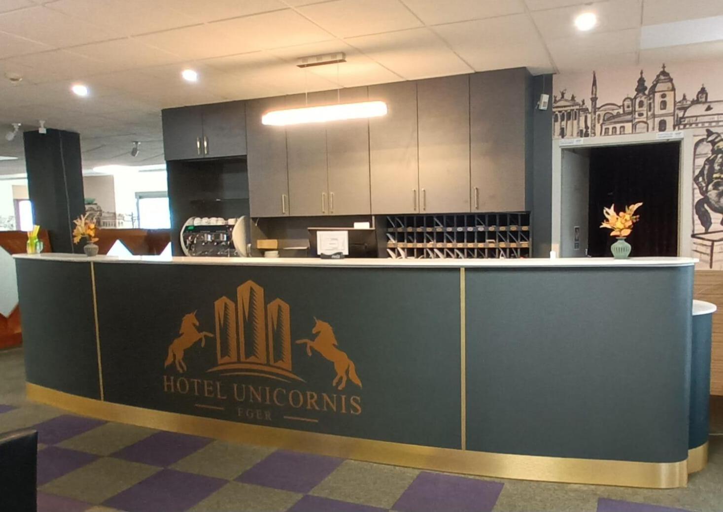 Hotel Unicornis Eğri Dış mekan fotoğraf