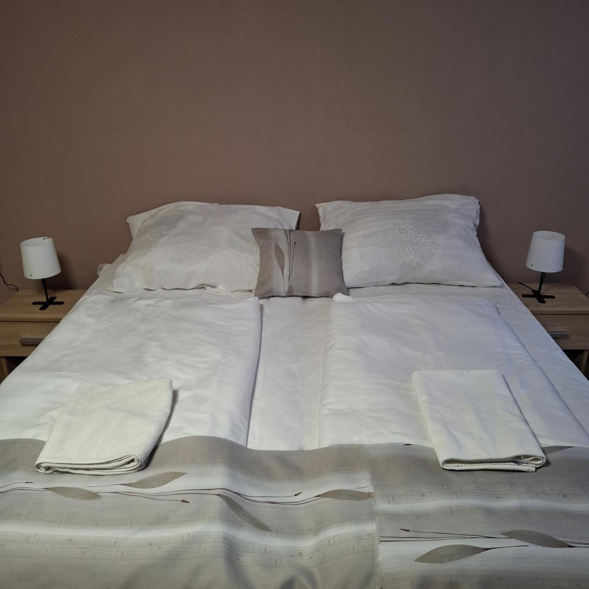 Hotel Unicornis Eğri Dış mekan fotoğraf
