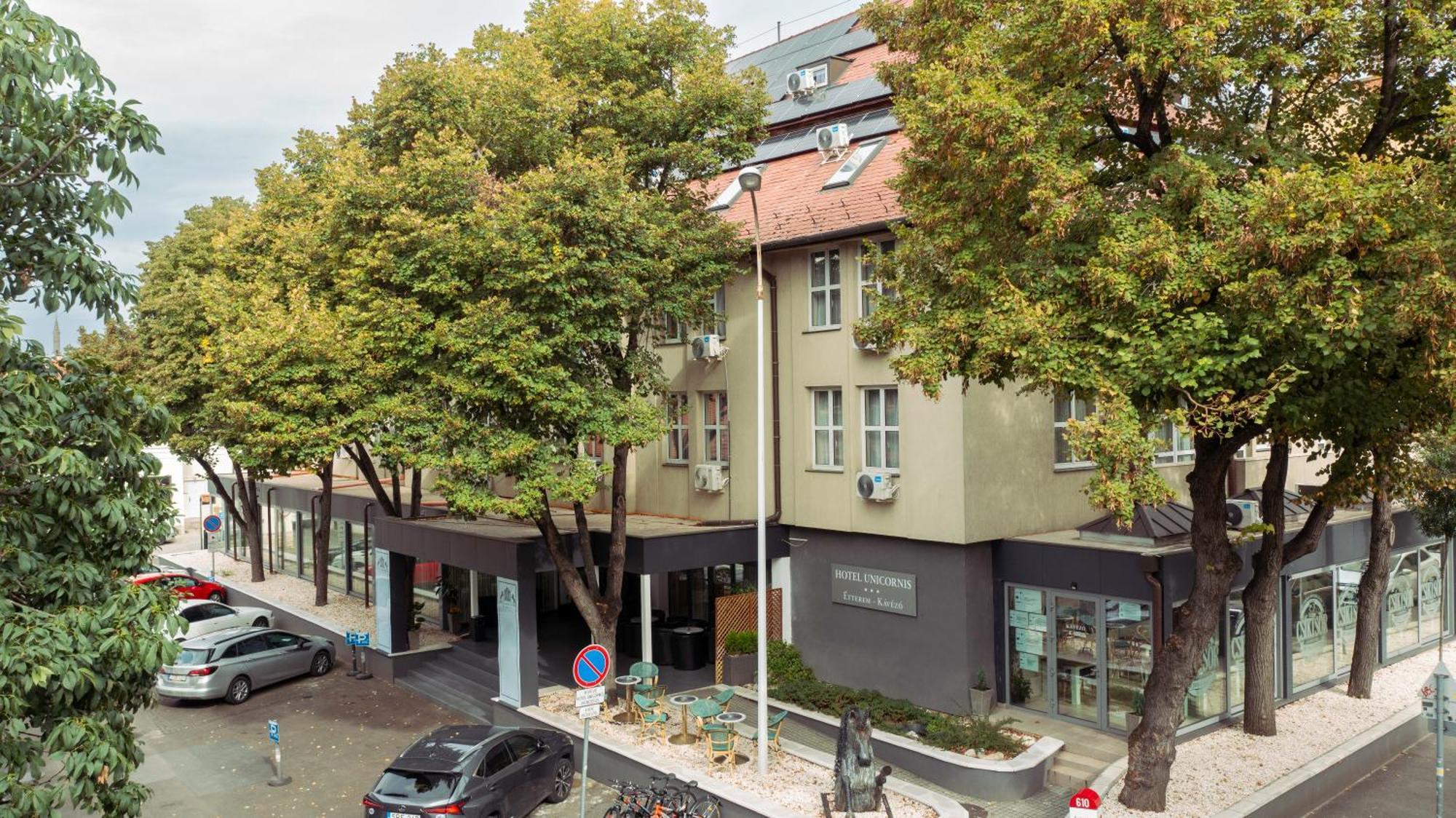 Hotel Unicornis Eğri Dış mekan fotoğraf