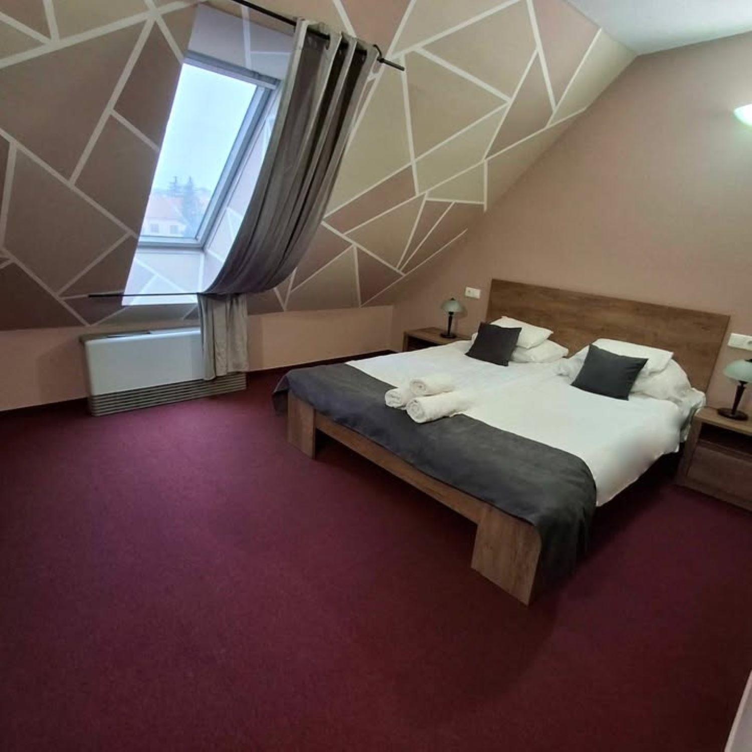 Hotel Unicornis Eğri Dış mekan fotoğraf